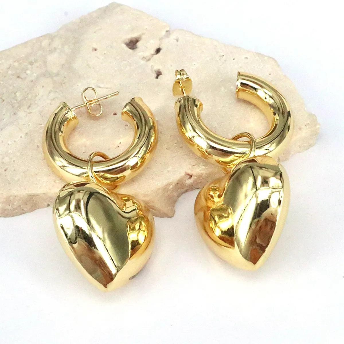 1 Pair Retro Simple Style Heart Shape Plating Copper 18k Gold Plated Drop Earrings