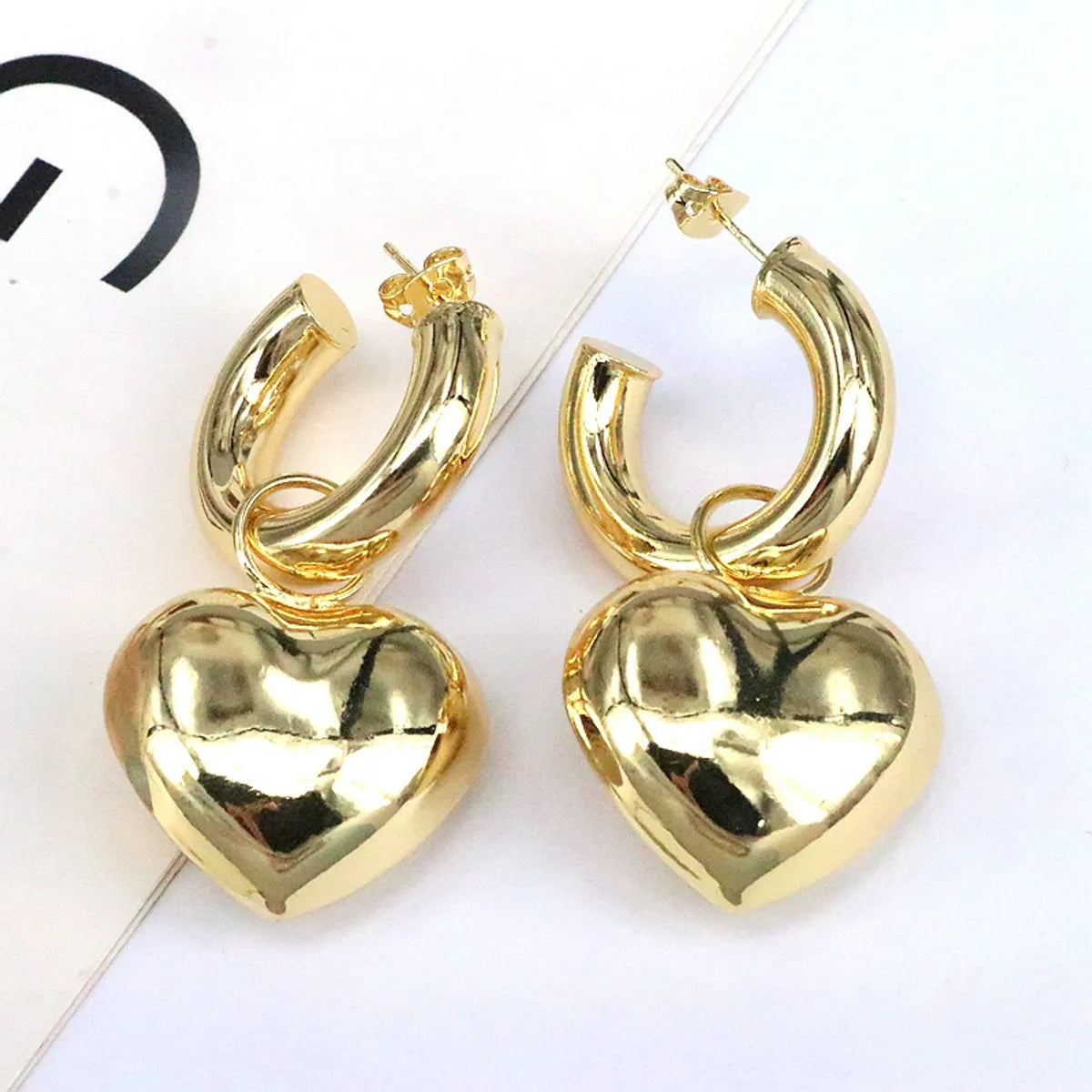 1 Pair Retro Simple Style Heart Shape Plating Copper 18k Gold Plated Drop Earrings