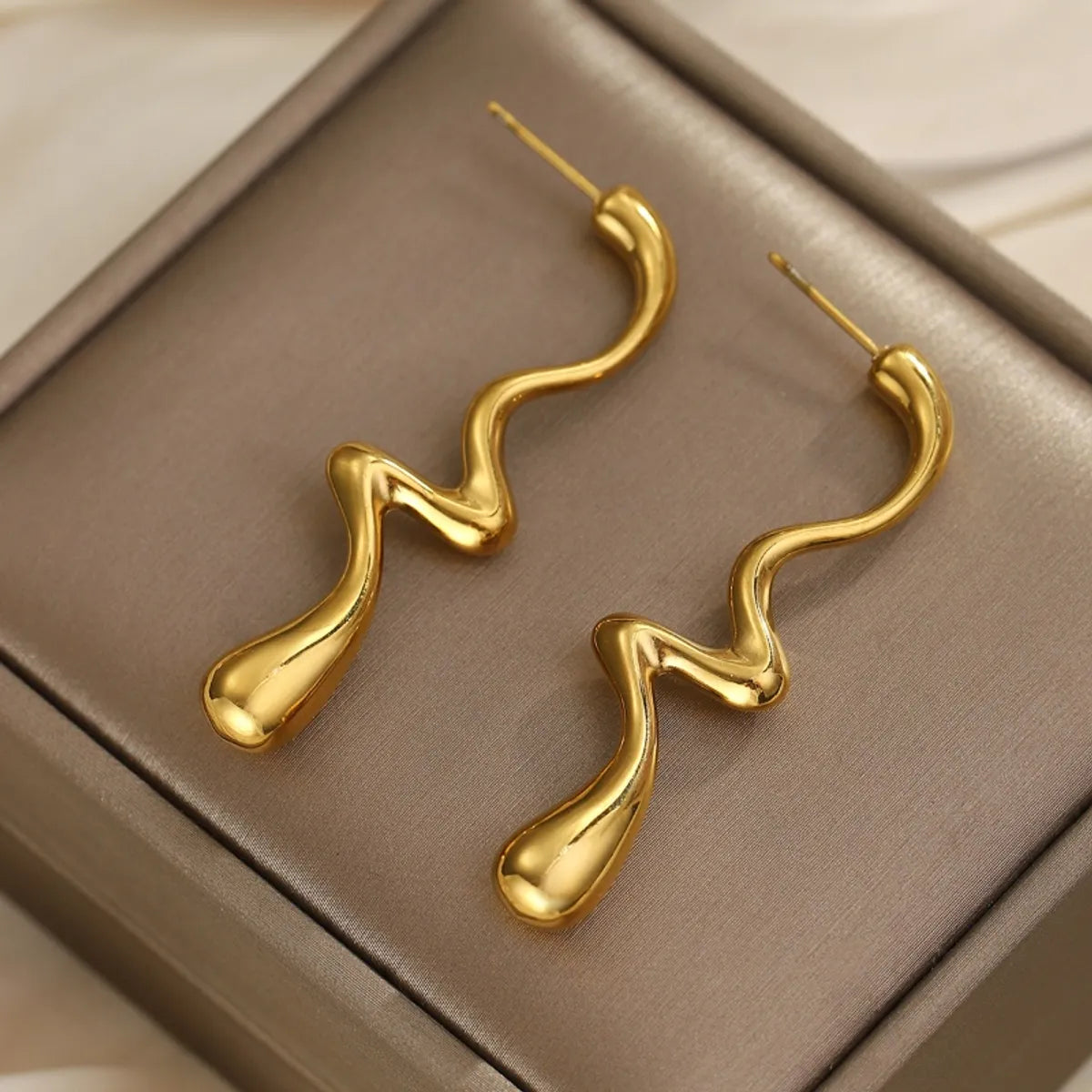 1 Pair Retro Simple Style Irregular Plating 304 Stainless Steel 18K Gold Plated Drop Earrings