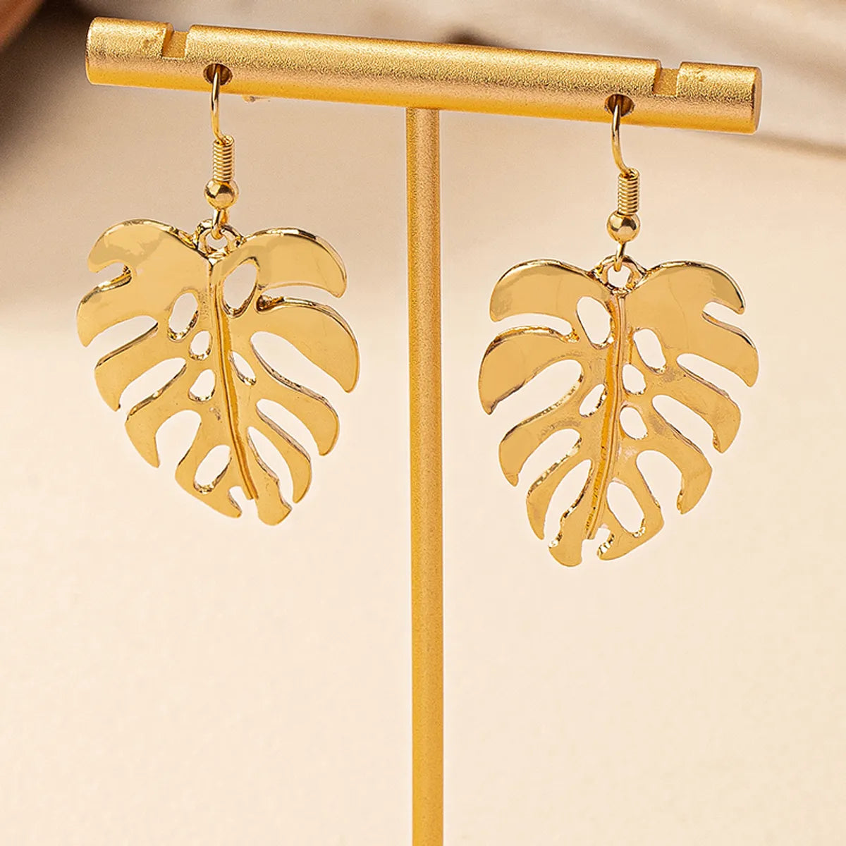 1 Pair Retro Simple Style Leaves Plating Alloy Ear Studs