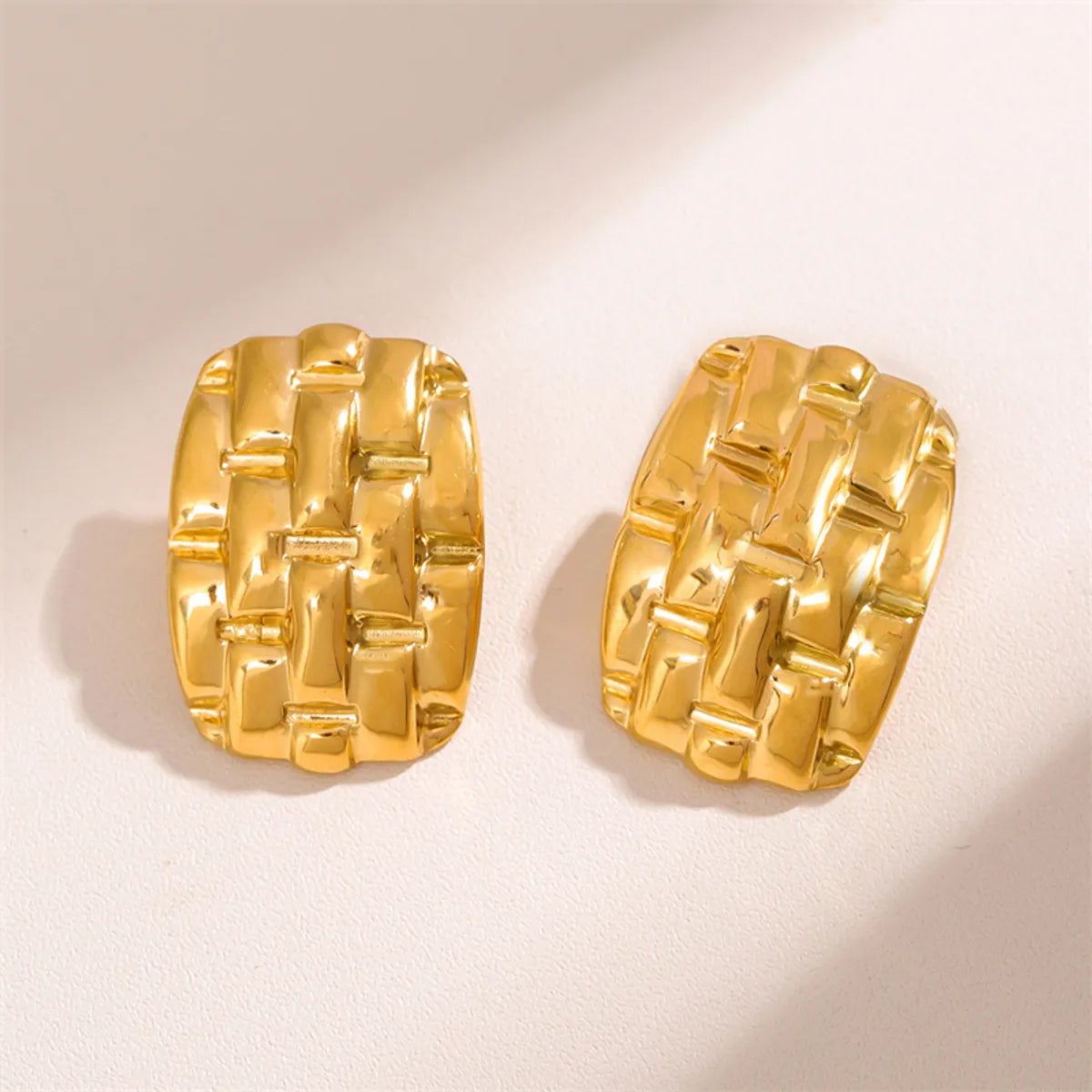 1 Pair Retro Simple Style Plaid Rectangle Plating Stainless Steel 18k Gold Plated Ear Studs