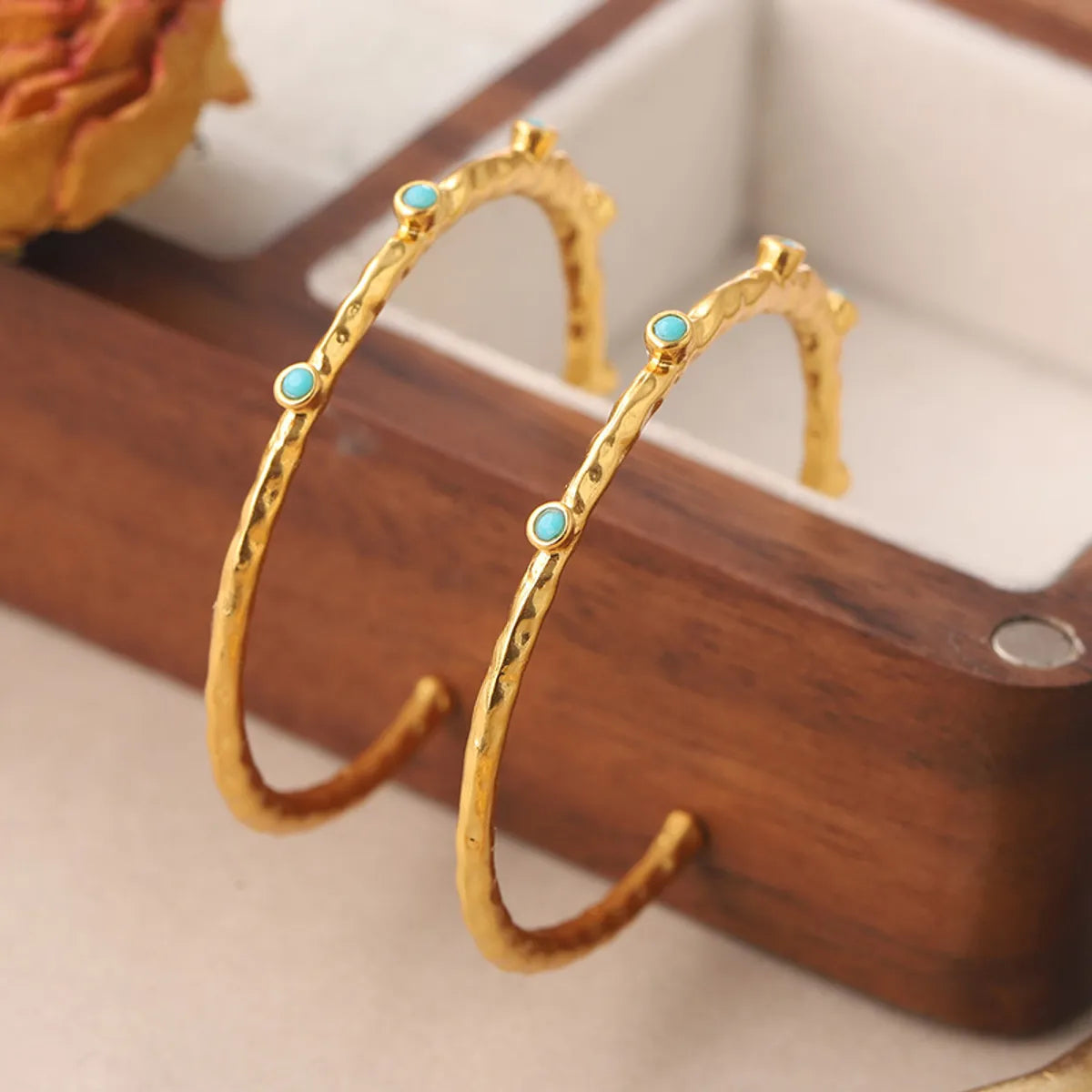 1 Pair Retro Simple Style Round Plating Inlay Copper Turquoise 18k Gold Plated Hoop Earrings