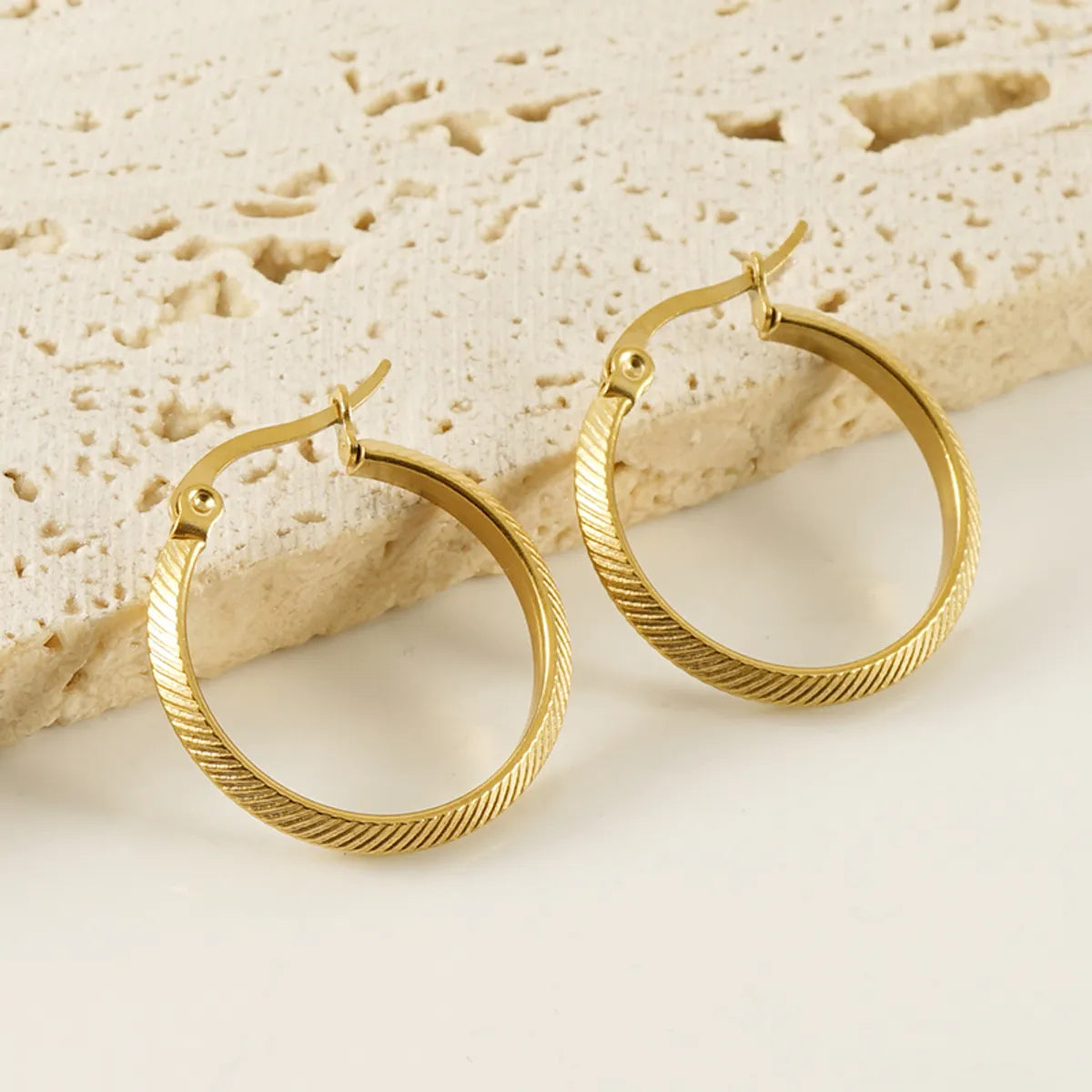 1 Pair Retro Simple Style Round Stainless Steel Plating 18k Gold Plated Hoop Earrings