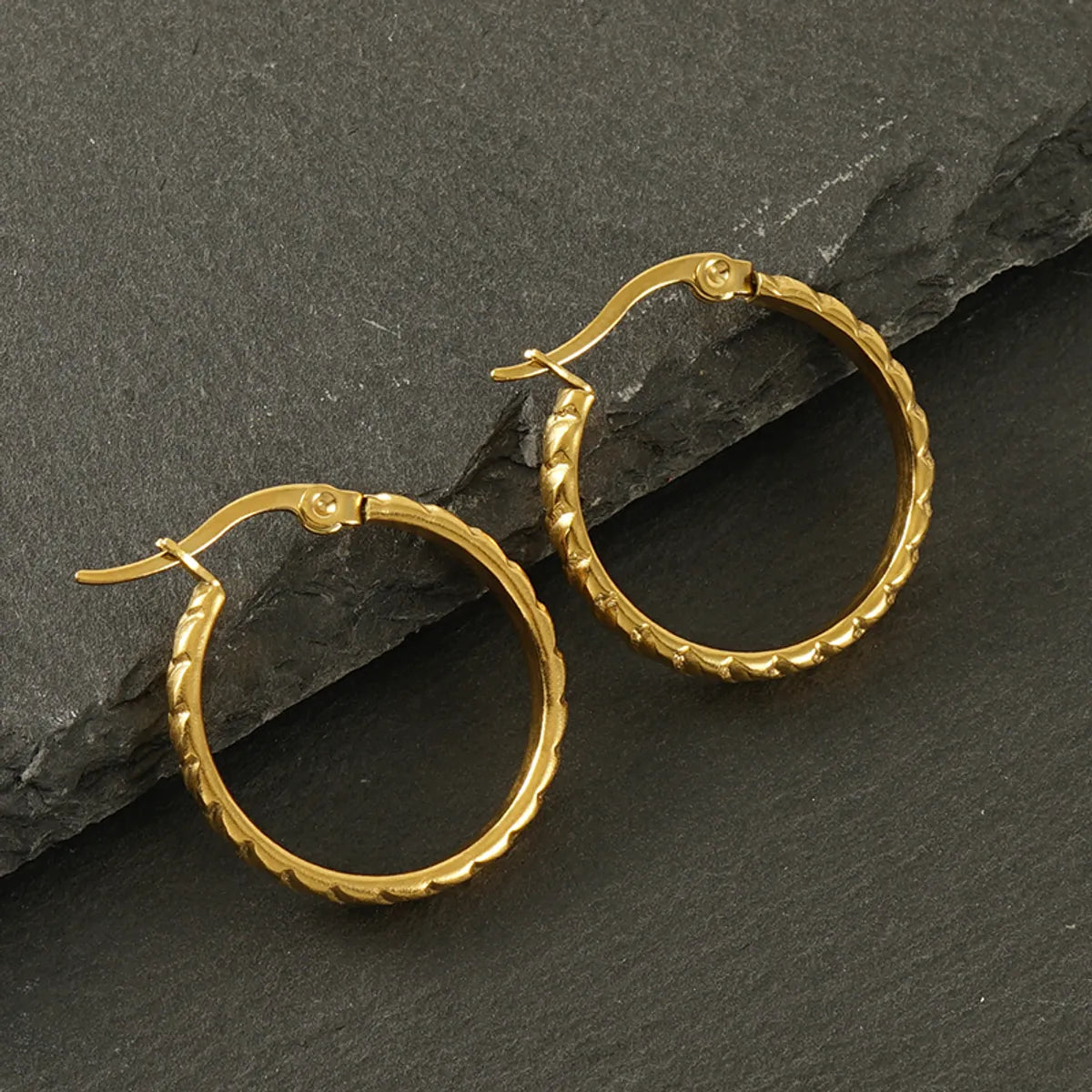 1 Pair Retro Simple Style Round Stainless Steel Plating 18k Gold Plated Hoop Earrings