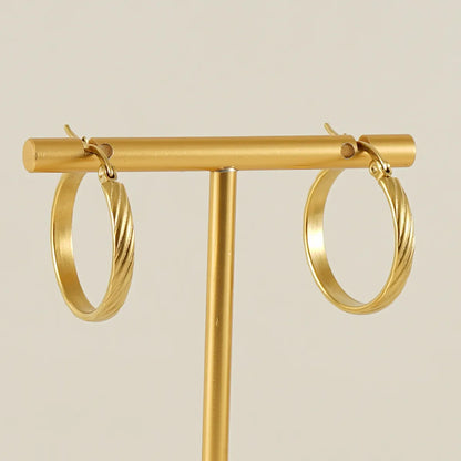 1 Pair Retro Simple Style Round Stripe Stainless Steel Plating 18k Gold Plated Hoop Earrings