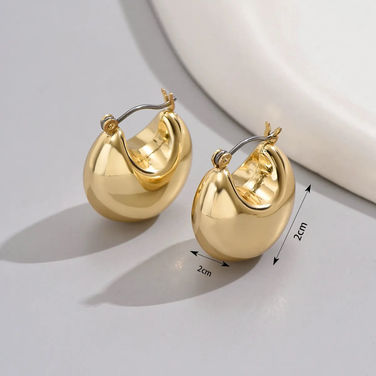 1 Pair Retro Simple Style Solid Color Ferroalloy Earrings