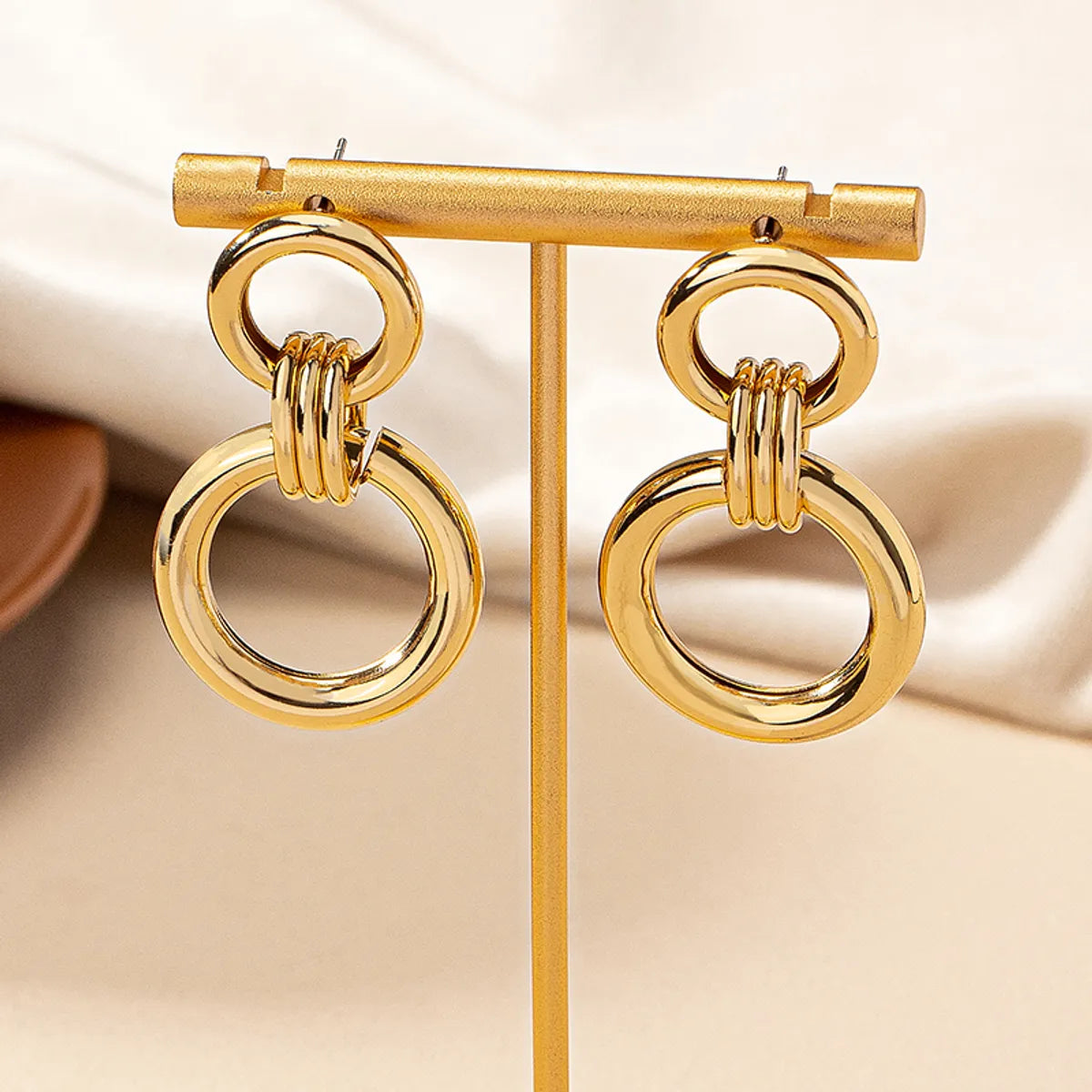 1 Pair Retro Simple Style Solid Color Plating Alloy Gold Plated Ear Studs