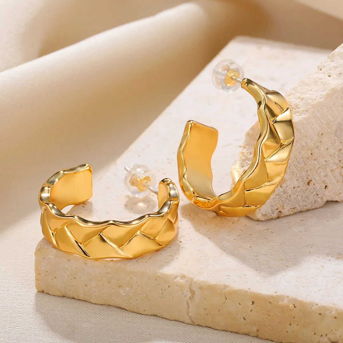 1 Pair Retro Simple Style Solid Color Plating Pleated Frill Stainless Steel 18k Gold Plated Earrings