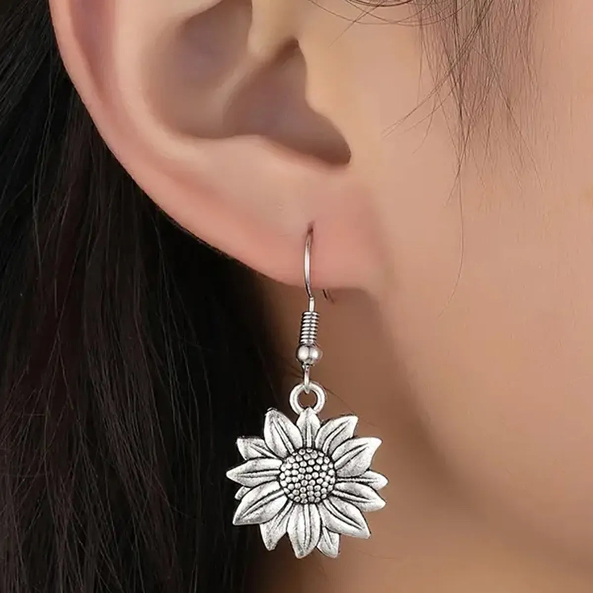 1 Pair Retro Simple Style Sunflower Alloy Drop Earrings