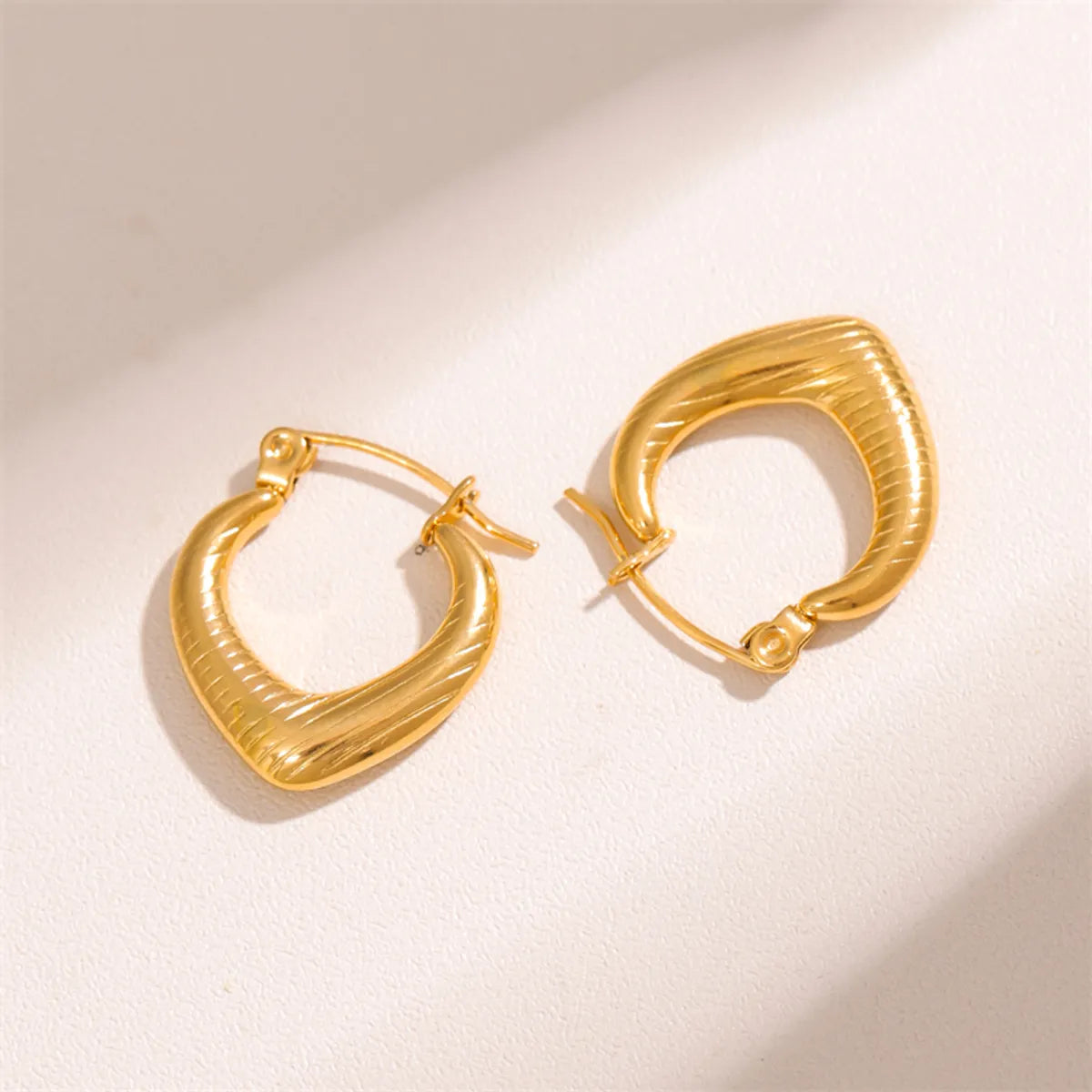 1 Pair Retro Simple Style U Shape Round Oval Plating Stainless Steel 18k Gold Plated Earrings