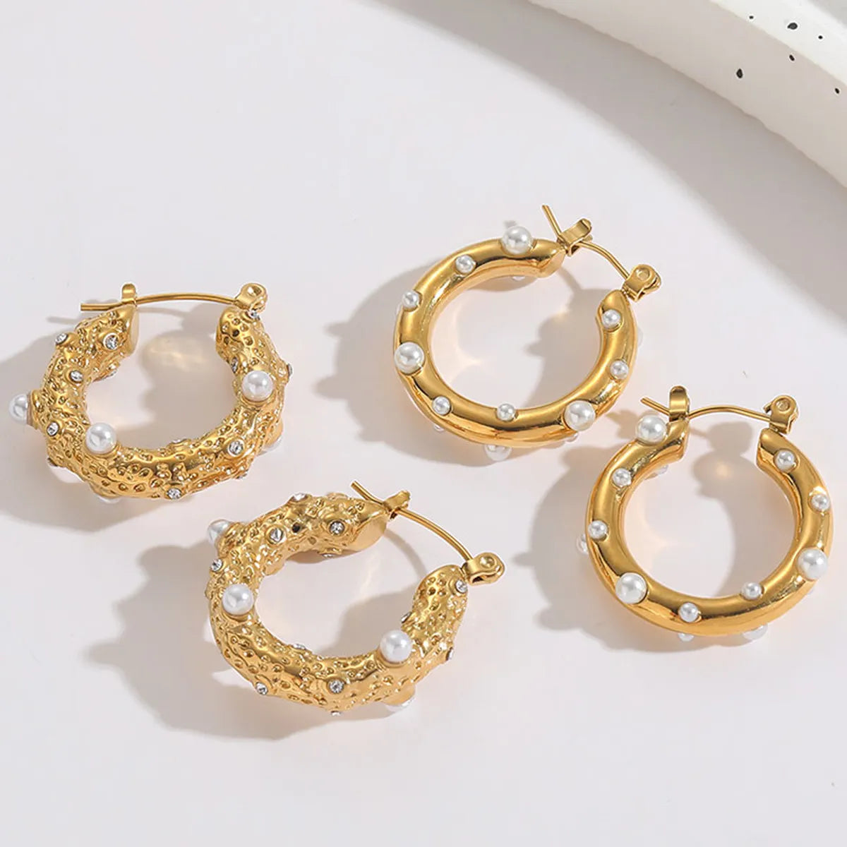 1 Pair Retro Solid Color Stainless Steel Plating Inlay Pearl Zircon Hoop Earrings