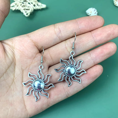 1 Pair Retro Sun Moon Metal Drop Earrings