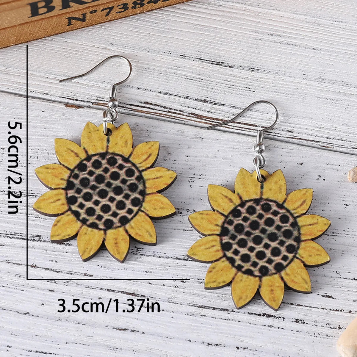 1 Pair Retro Sunflower Printing Wood Drop Earrings