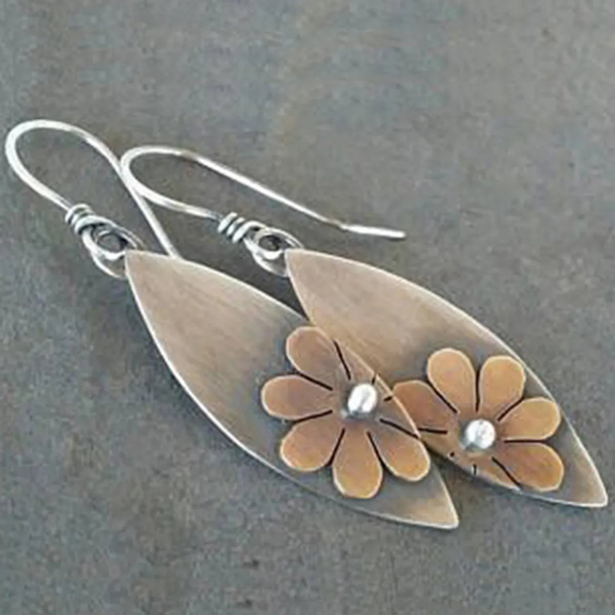 1 Pair Retro Sunflower Round Oval Alloy Ear Hook