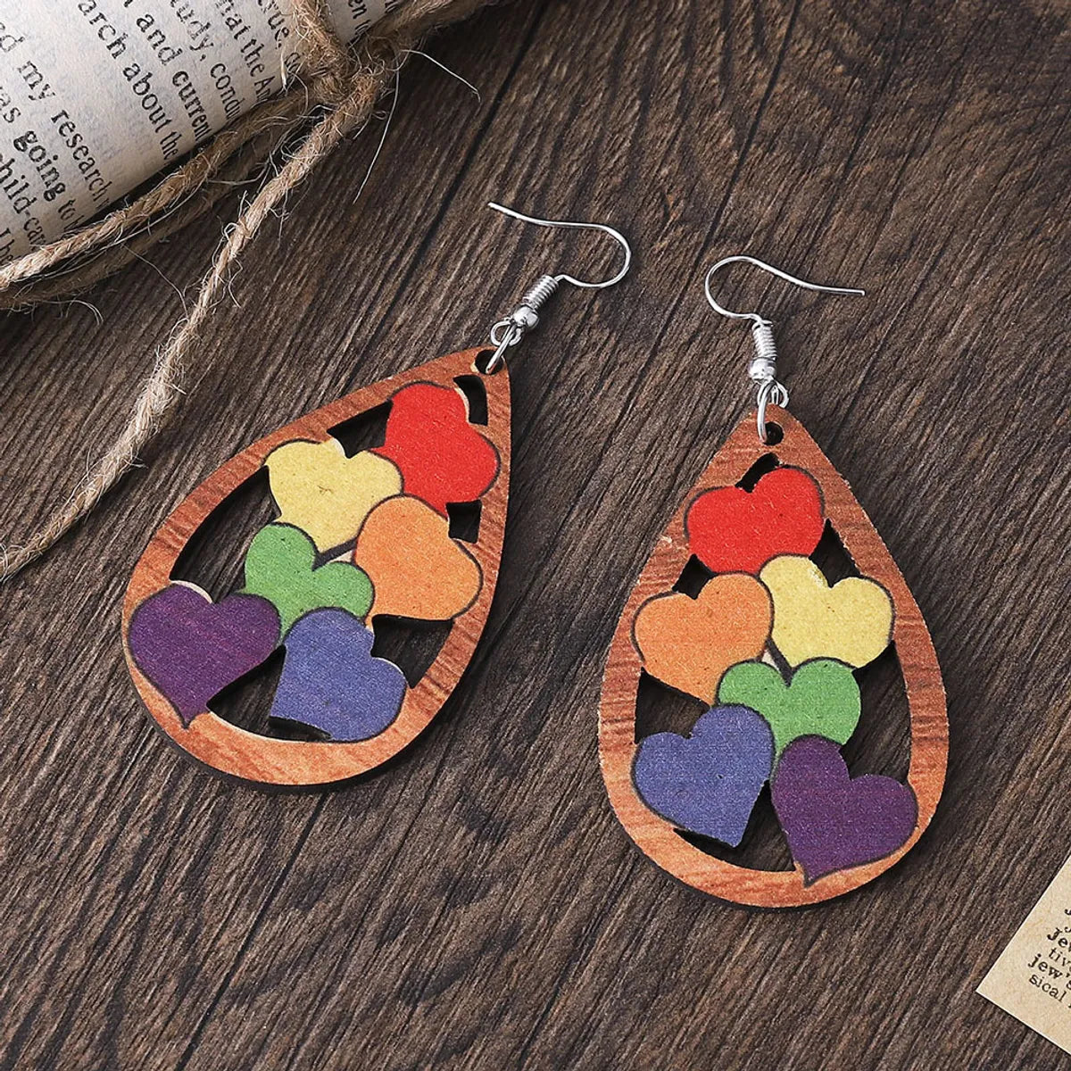 1 Pair Retro Water Droplets Wood Hollow Out Women's Drop Earrings