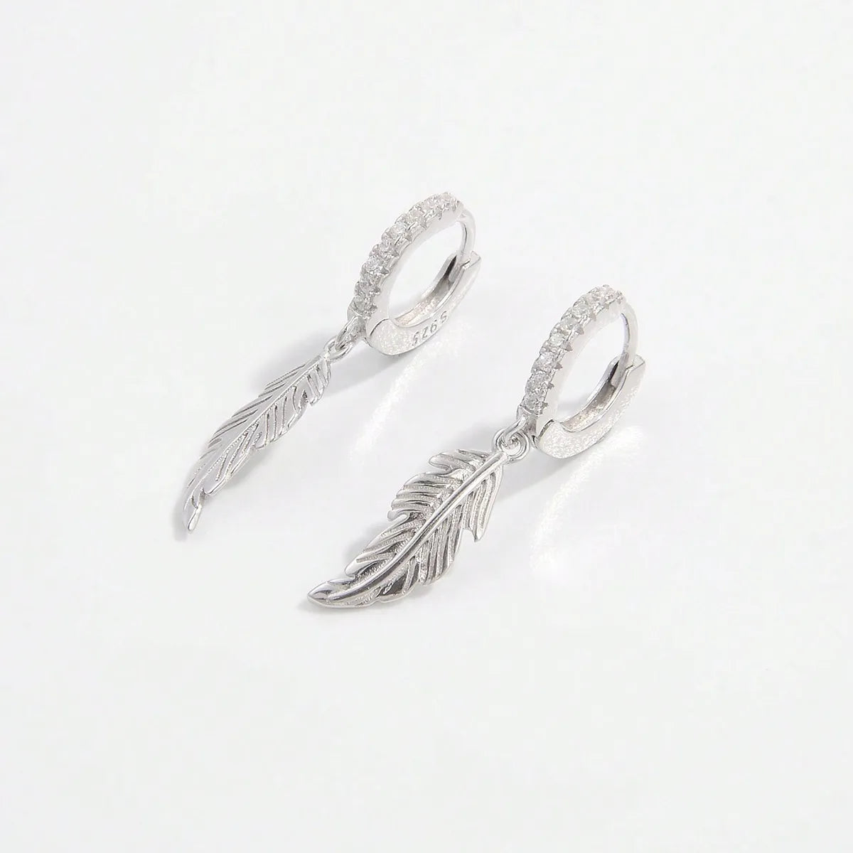 1 Pair Romantic Classic Style Shiny Feather Plating Sterling Silver Zircon White Gold Plated Earrings