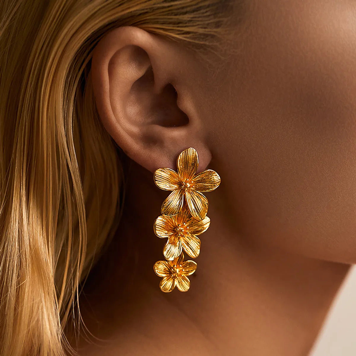 1 Pair Romantic Flower Plating Copper Gold Plated Drop Earrings