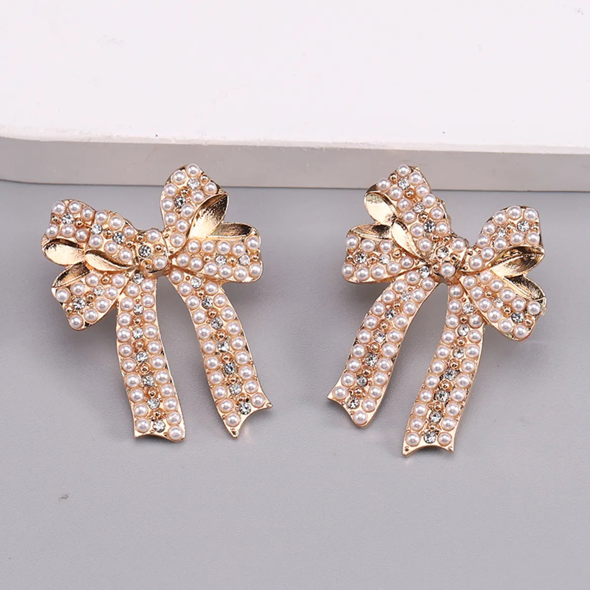 1 Pair Romantic Sweet Bow Knot Enamel Plating Alloy Zircon Gold Plated Ear Studs