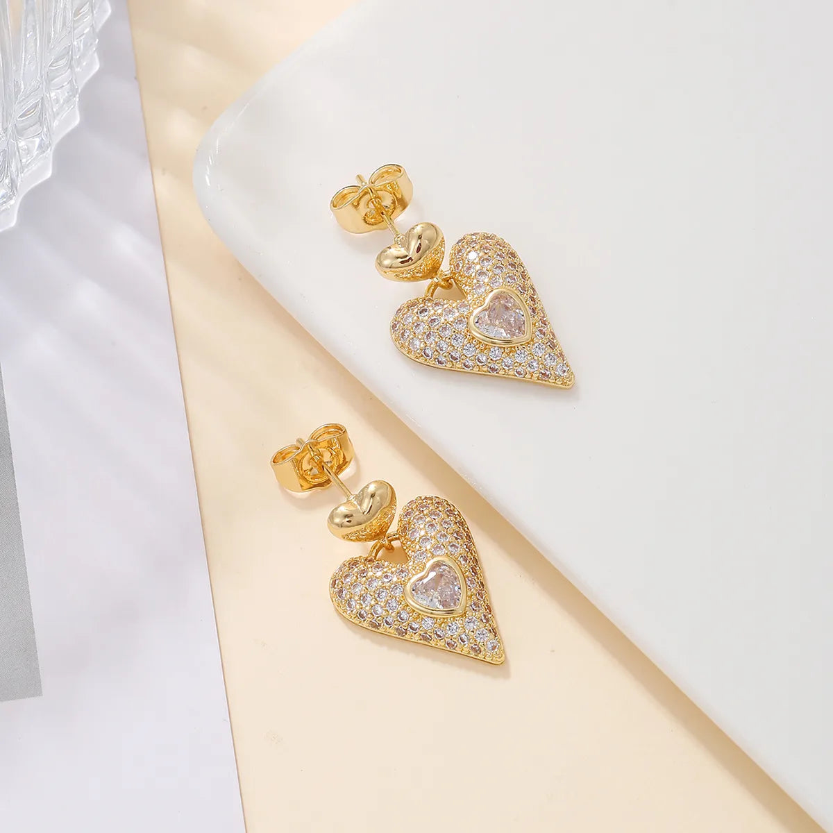 1 Pair Romantic Sweet Simple Style Heart Shape Plating Inlay Alloy Zircon 18k Gold Plated Drop Earrings