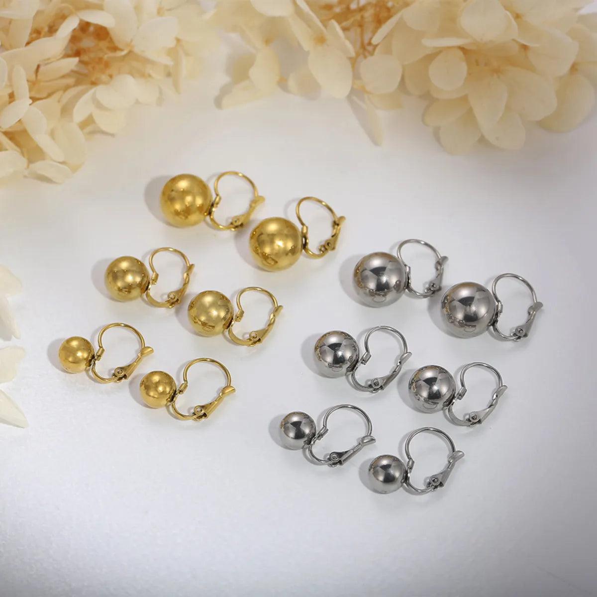 1 Pair Simple Style Ball Plating 304 Stainless Steel 18K Gold Plated Drop Earrings