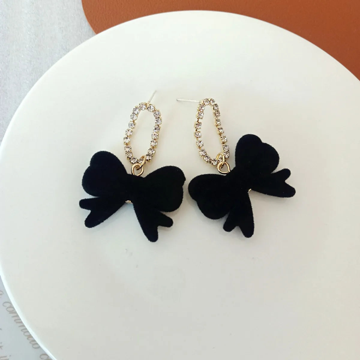 1 Pair Simple Style Bow Knot Flannel Inlay Artificial Diamond Women'S Drop Earrings