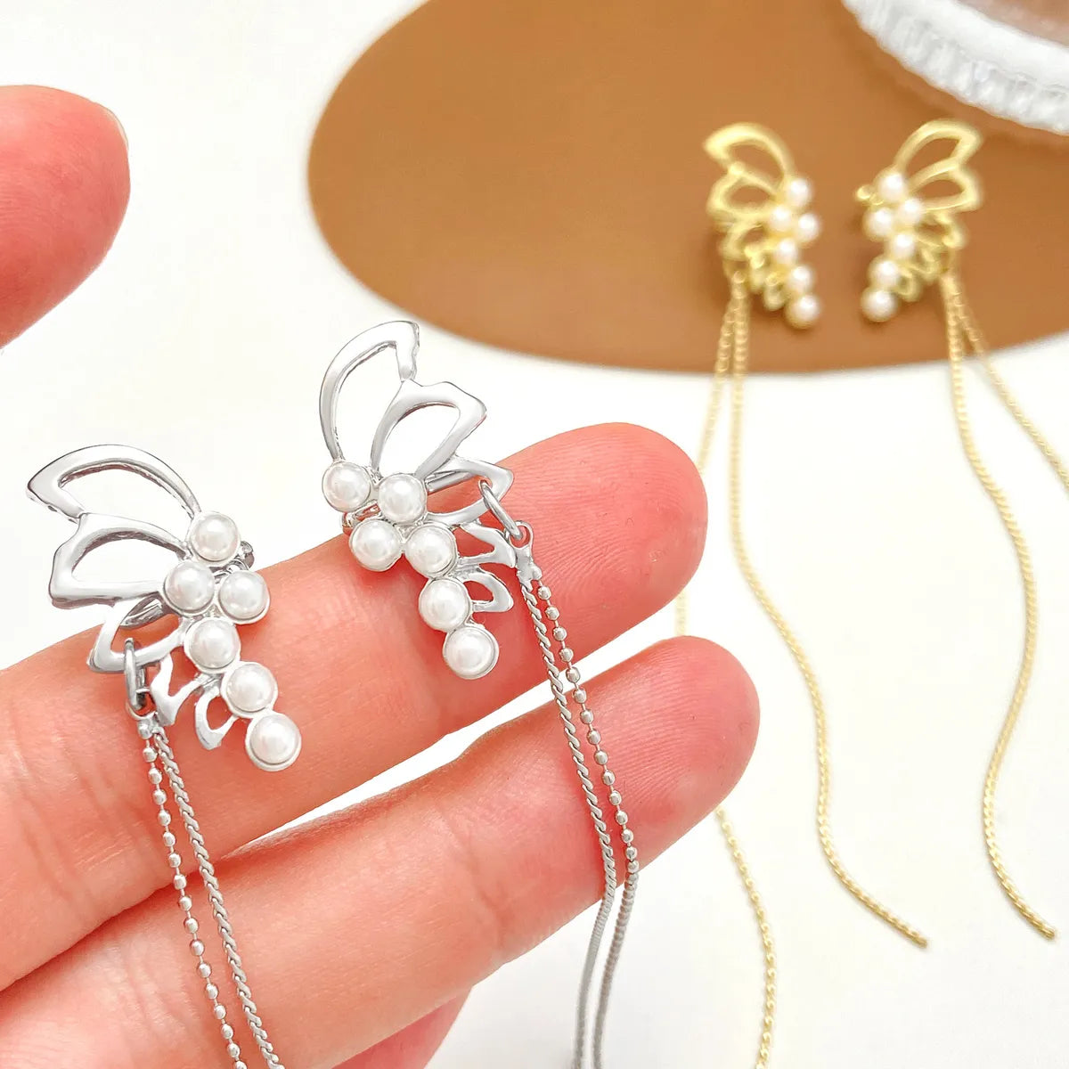 1 Pair Simple Style Butterfly Alloy Ear Cuffs