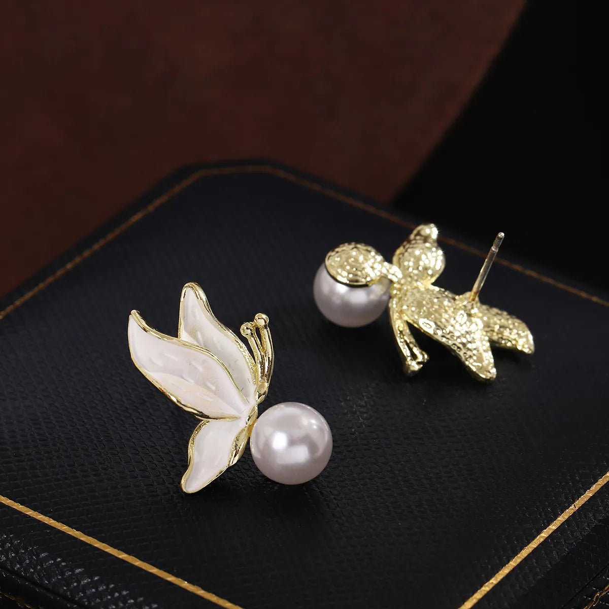 1 Pair Simple Style Butterfly Inlay Zinc Alloy Pearl Ear Studs