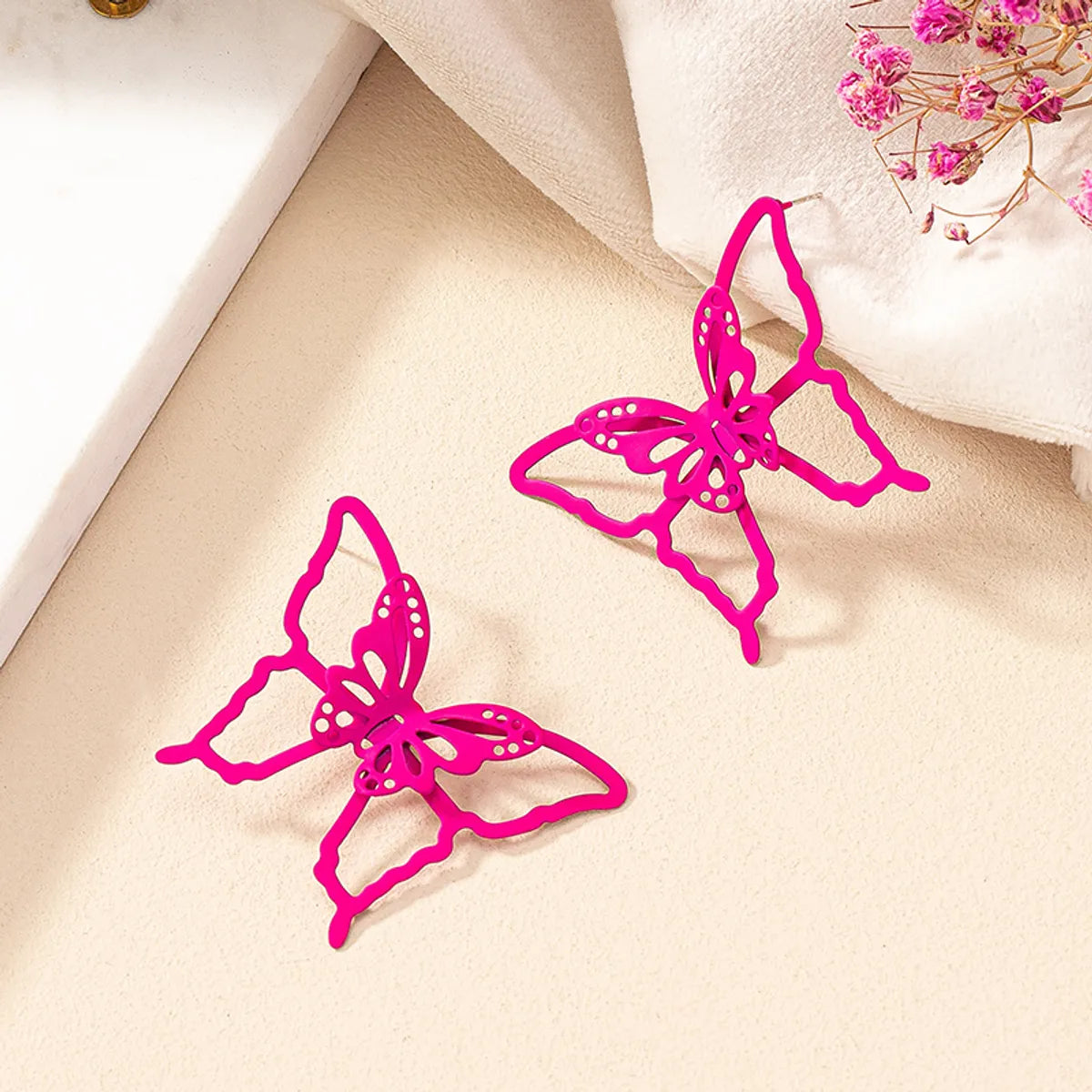 1 Pair Simple Style Butterfly Stoving Varnish Iron Ear Studs