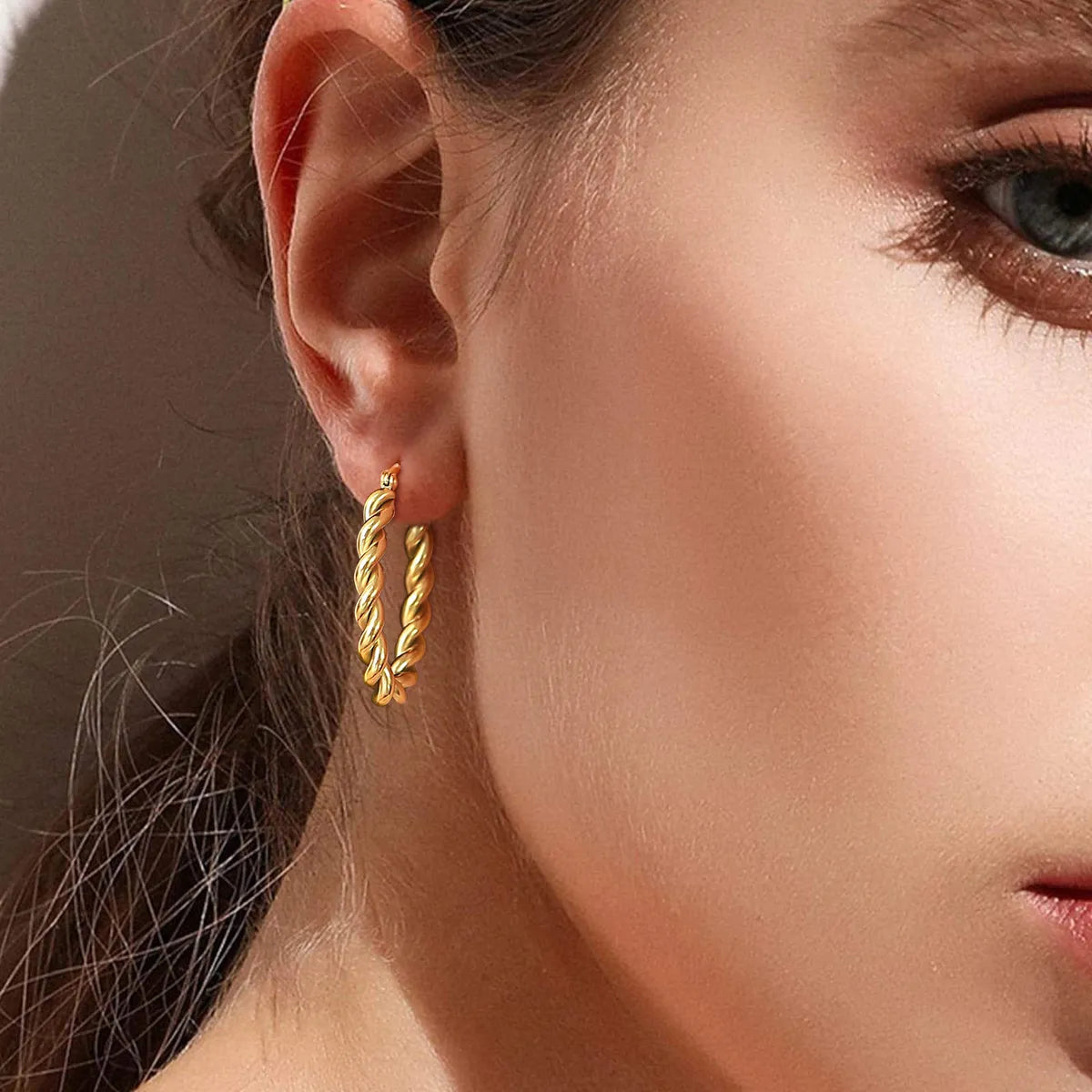 1 Pair Simple Style C Shape Plating Stainless Steel 18k Gold Plated Hoop Earrings Ear Studs