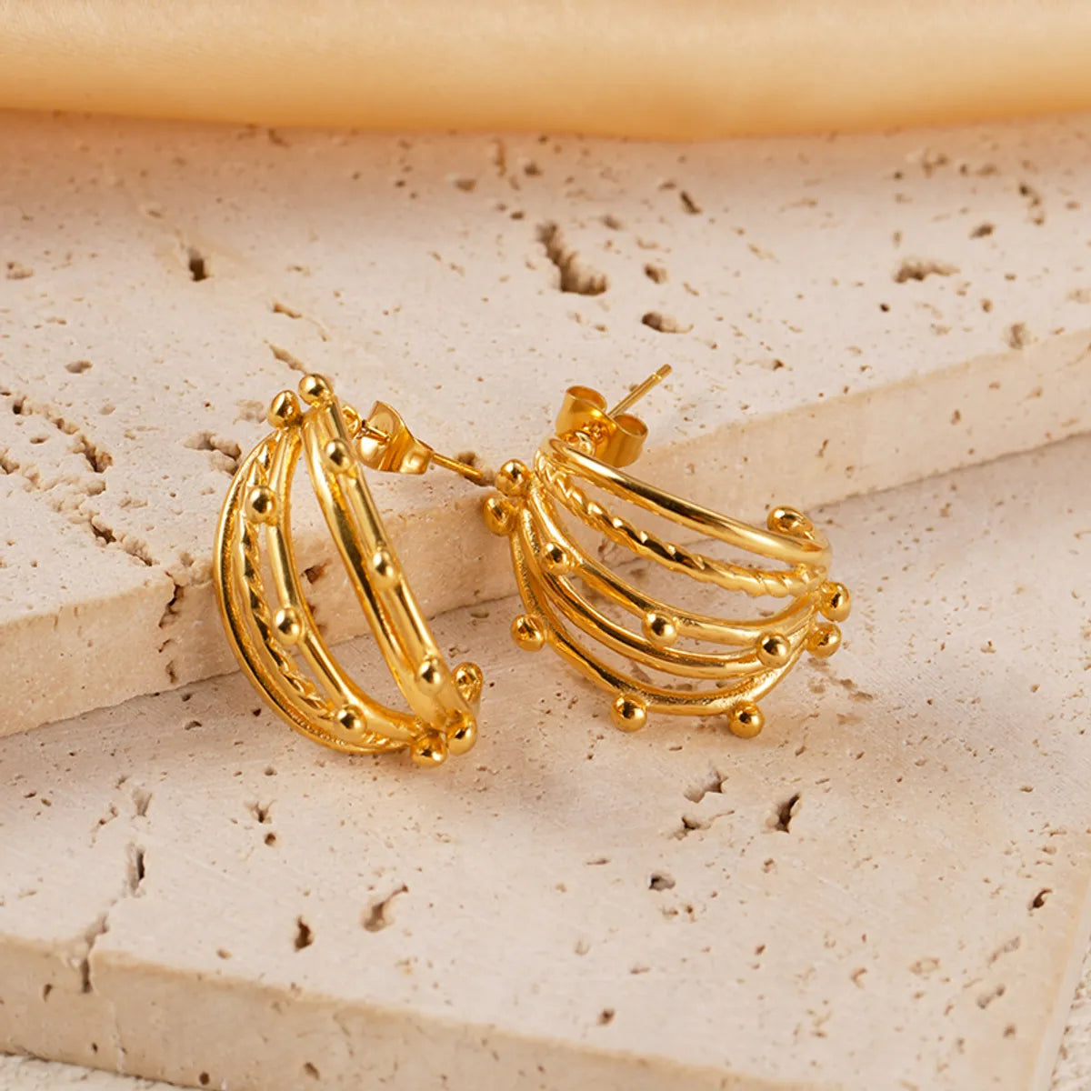 1 Pair Simple Style C Shape U Shape Plating Stainless Steel Gold Plated Earrings