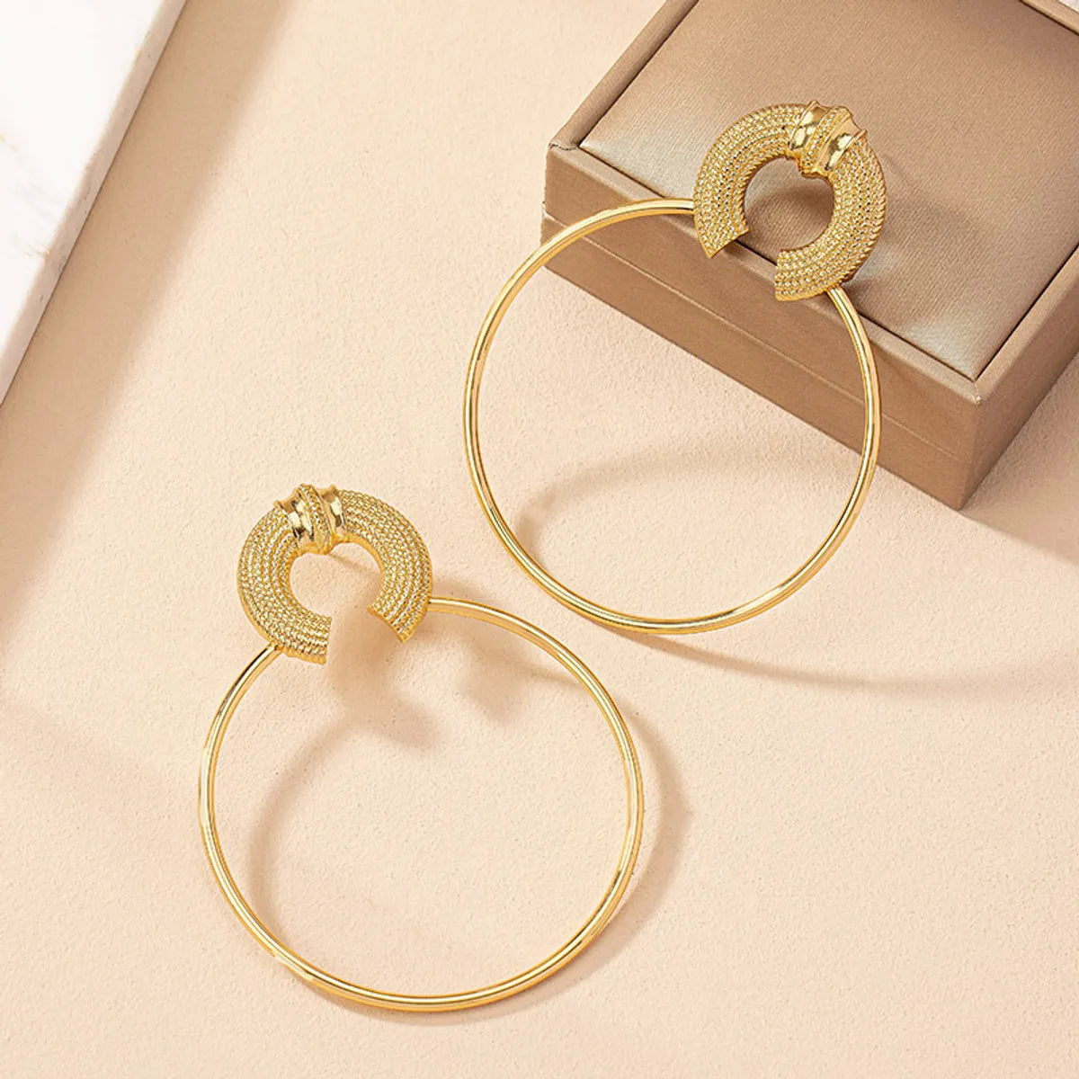 1 Pair Simple Style Circle Plating Alloy Gold Plated Hoop Earrings