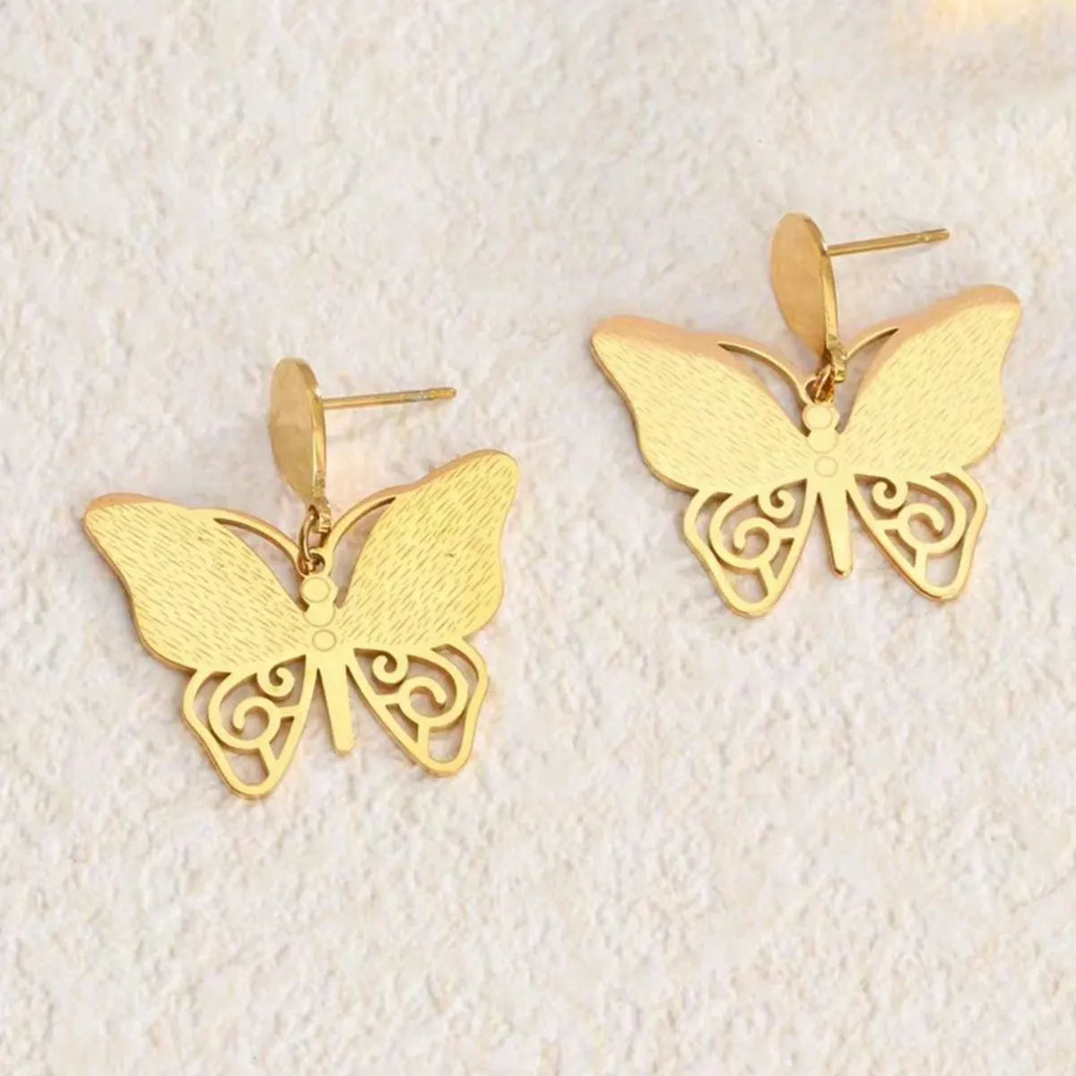 1 Pair Simple Style Classic Style Animal Flower Butterfly Plating Carving 304 Stainless Steel 18K Gold Plated Drop Earrings