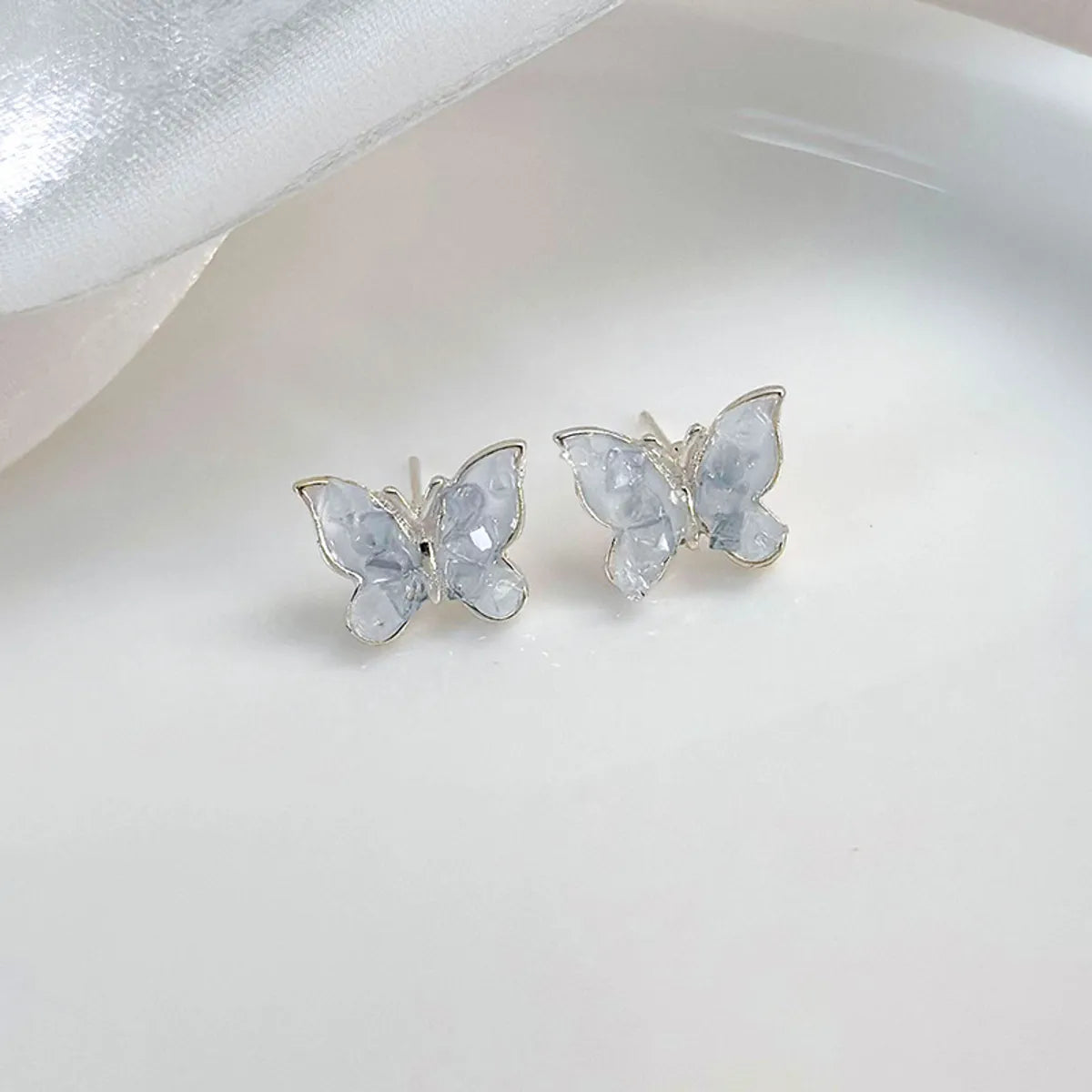 1 Pair Simple Style Classic Style Butterfly Inlay Alloy Diamond In The Debris Ear Studs