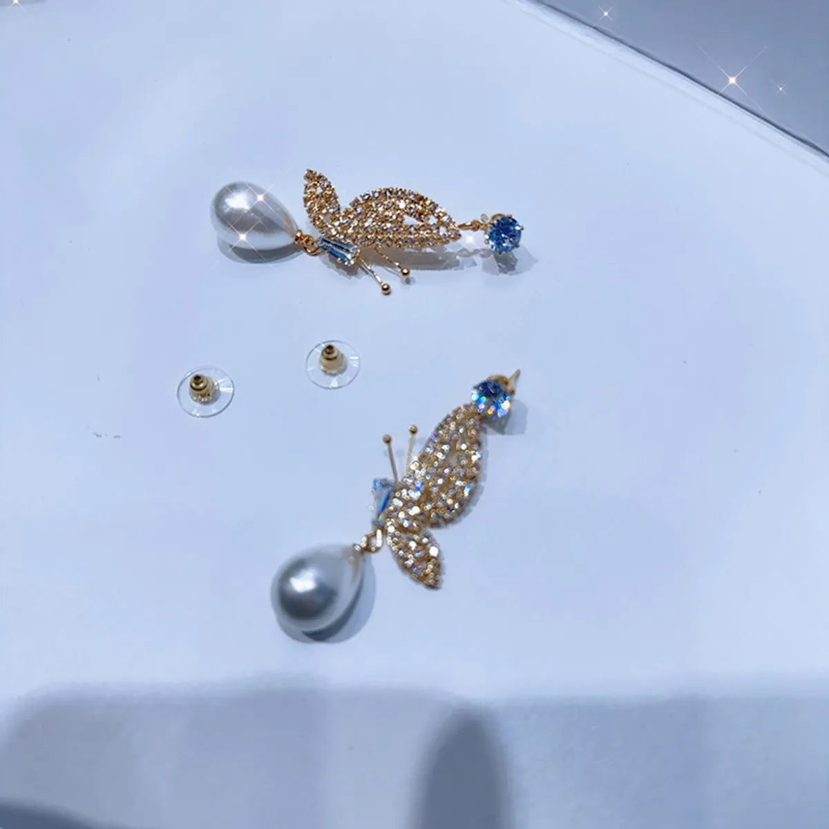 1 Pair Simple Style Classic Style Butterfly Plating Inlay Brass Rhinestones Zircon Gold Plated Drop Earrings