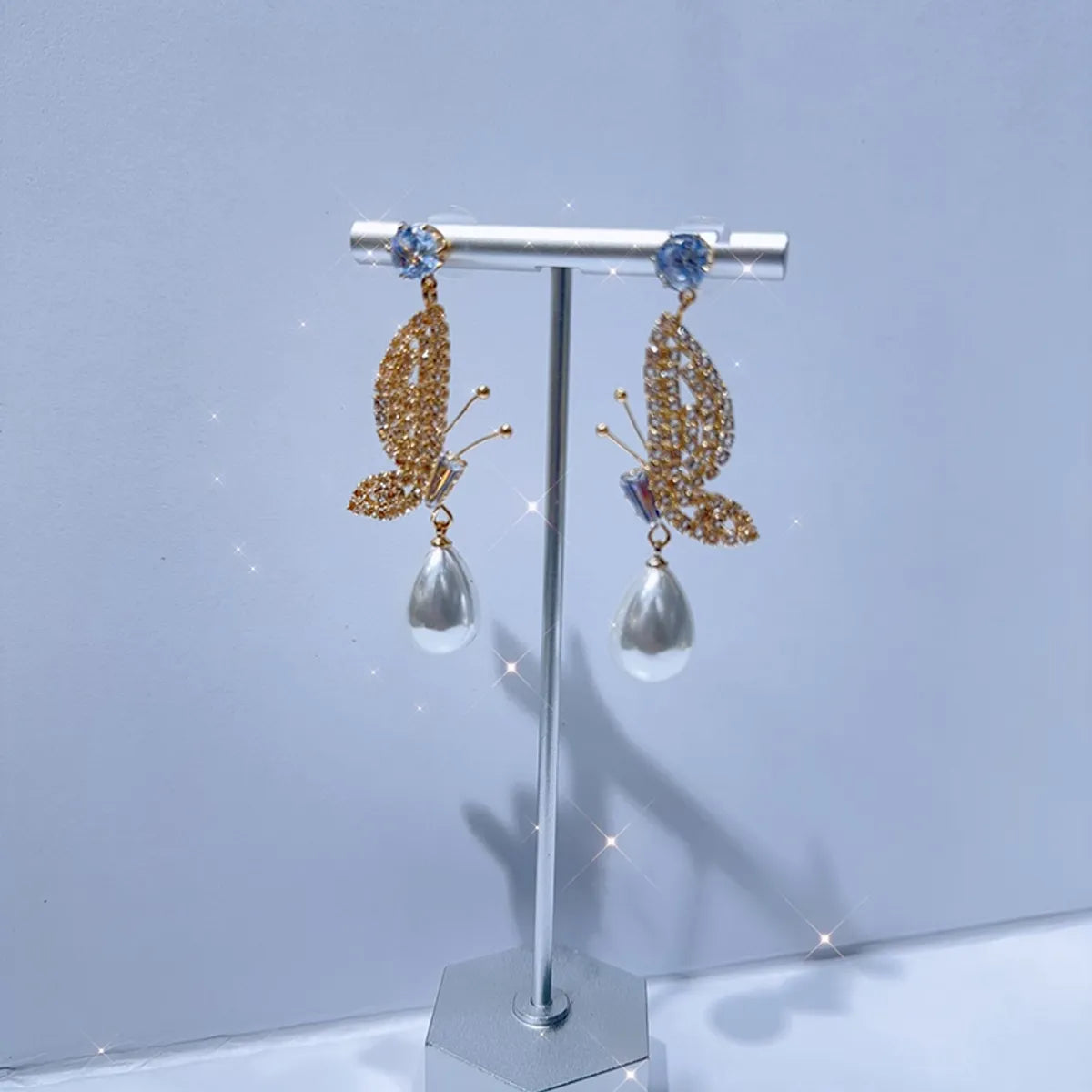 1 Pair Simple Style Classic Style Butterfly Plating Inlay Brass Rhinestones Zircon Gold Plated Drop Earrings