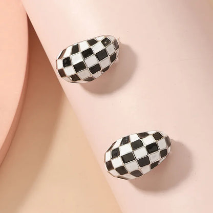 1 Pair Simple Style Classic Style Color Block Checkered Enamel Alloy Ear Studs