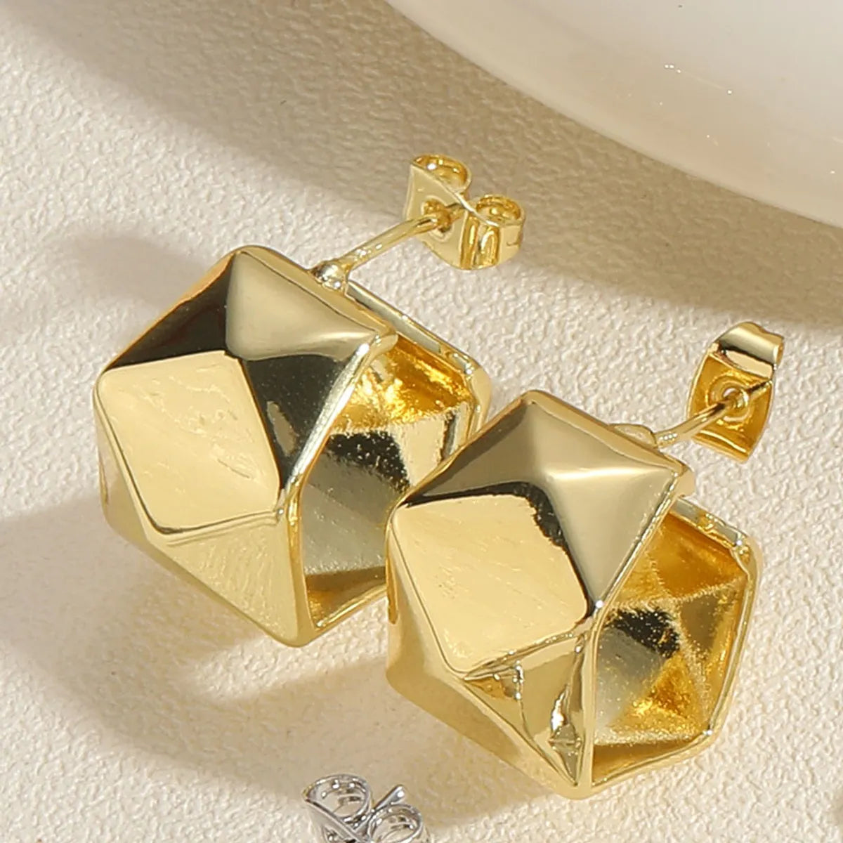 1 Pair Simple Style Classic Style Color Block Plating Inlay Brass Zircon 14k Gold Plated White Gold Plated Ear Studs