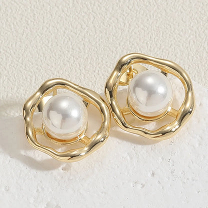 1 Pair Simple Style Classic Style Commute Deer Inlay Copper Artificial Pearls Zircon 14k Gold Plated Ear Studs