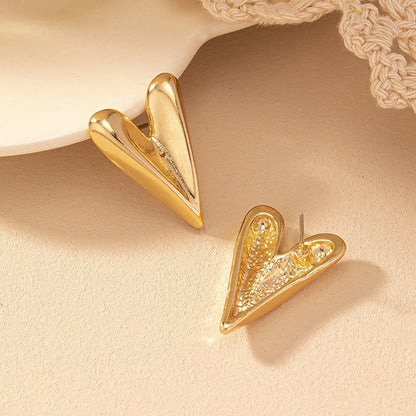 1 Pair Simple Style Classic Style Commute Heart Shape Alloy Ear Studs