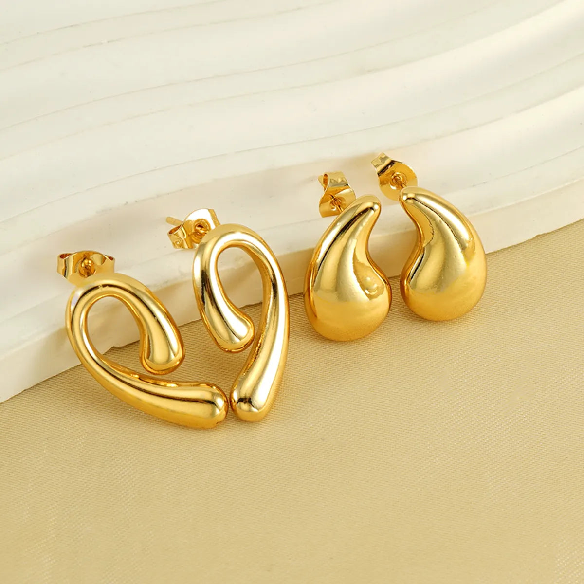 1 Pair Simple Style Classic Style Commute Solid Color Plating Stainless Steel Gold Plated Earrings