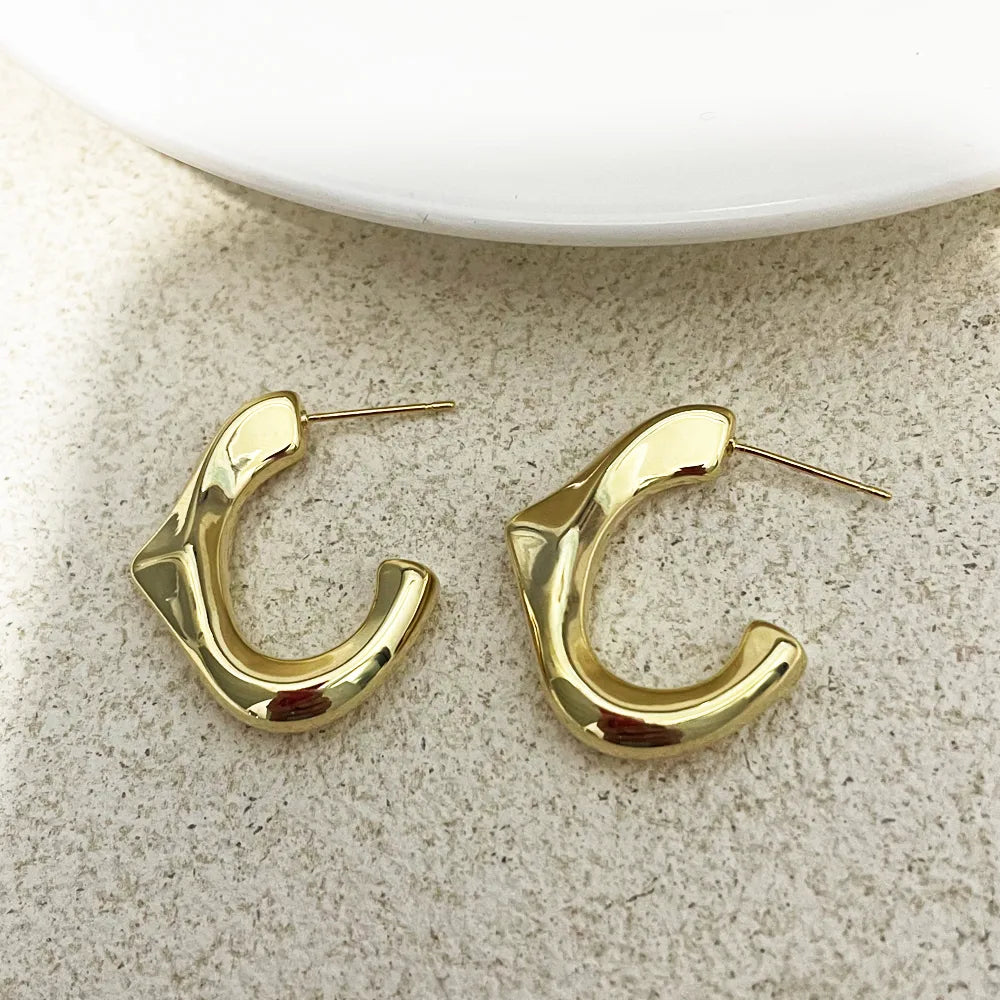 1 Pair Simple Style Classic Style Commute Waves Solid Color Copper Brass White Gold Plated Gold Plated Ear Studs