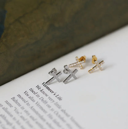 1 Pair Simple Style Classic Style Cross Inlay 304 Stainless Steel Titanium Steel Zircon 18K Gold Plated Ear Studs