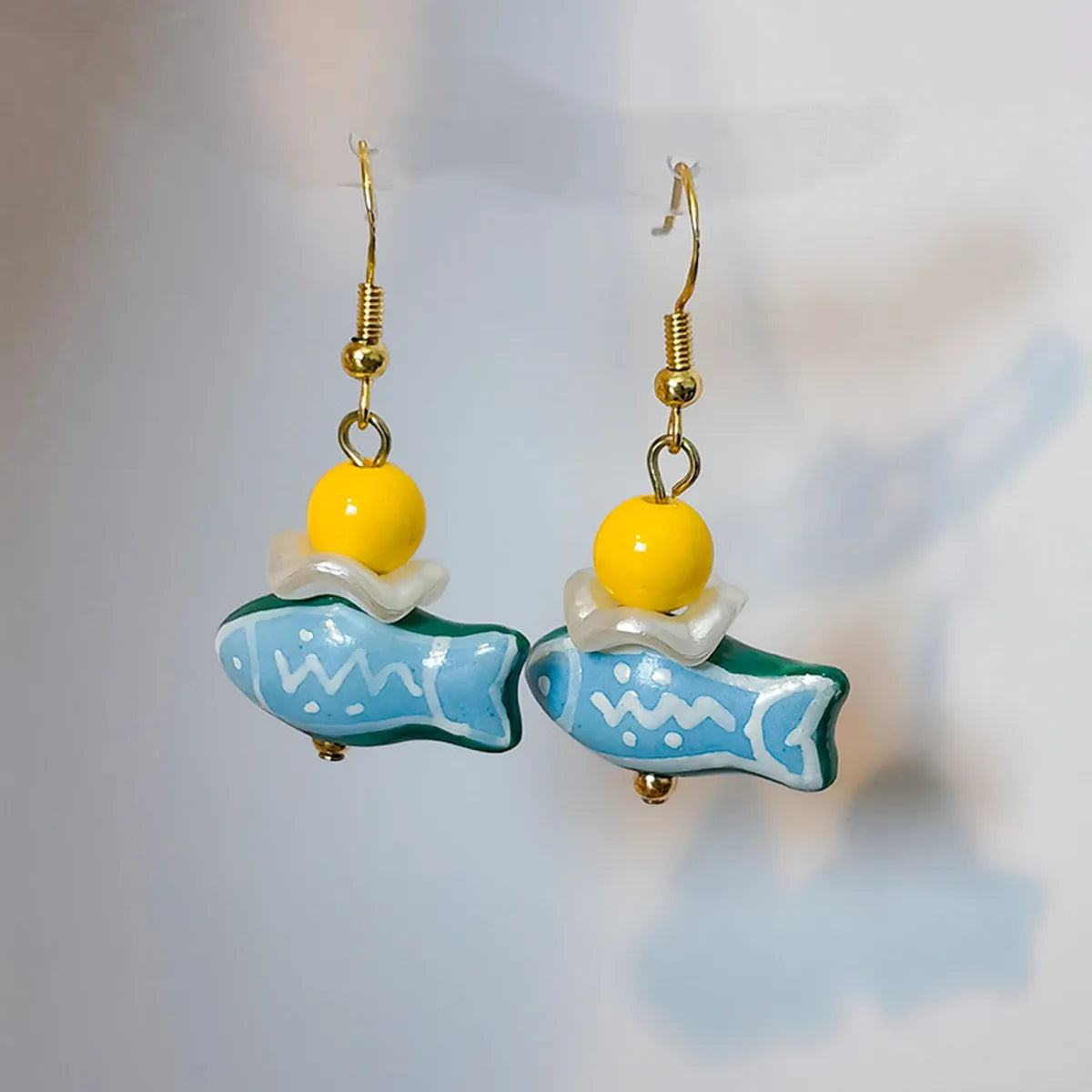 1 Pair Simple Style Classic Style Fish Ceramics Drop Earrings