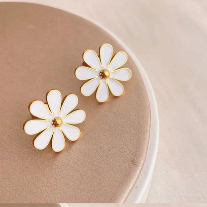 1 Pair Simple Style Classic Style Flower 304 Stainless Steel Titanium Steel 18K Gold Plated Ear Studs