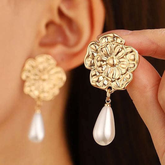 1 Pair Simple Style Classic Style Flower Alloy Drop Earrings