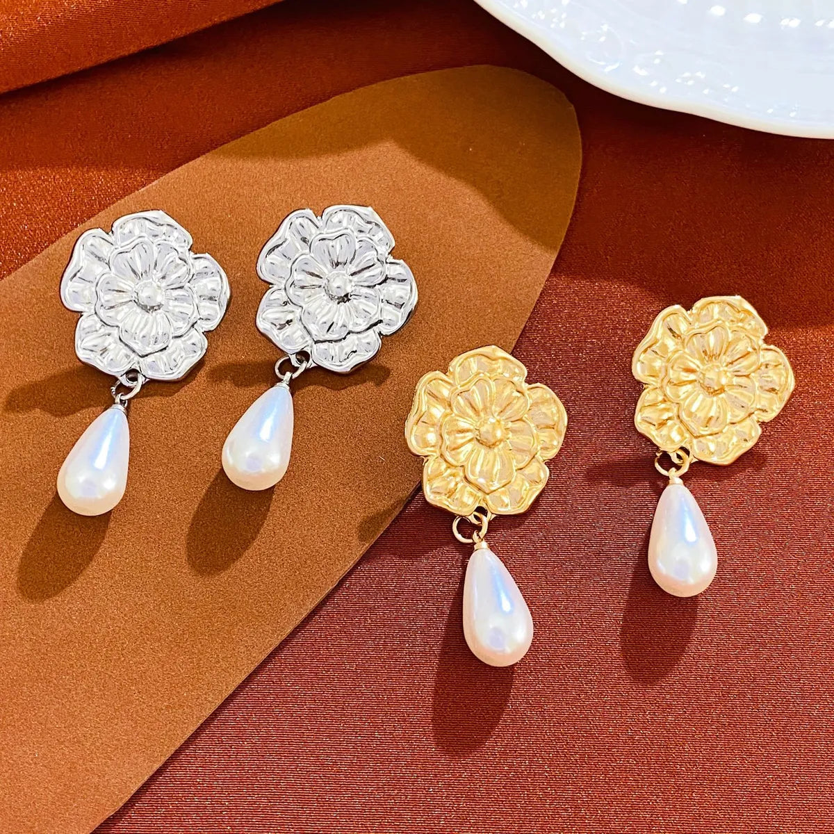 1 Pair Simple Style Classic Style Flower Alloy Drop Earrings