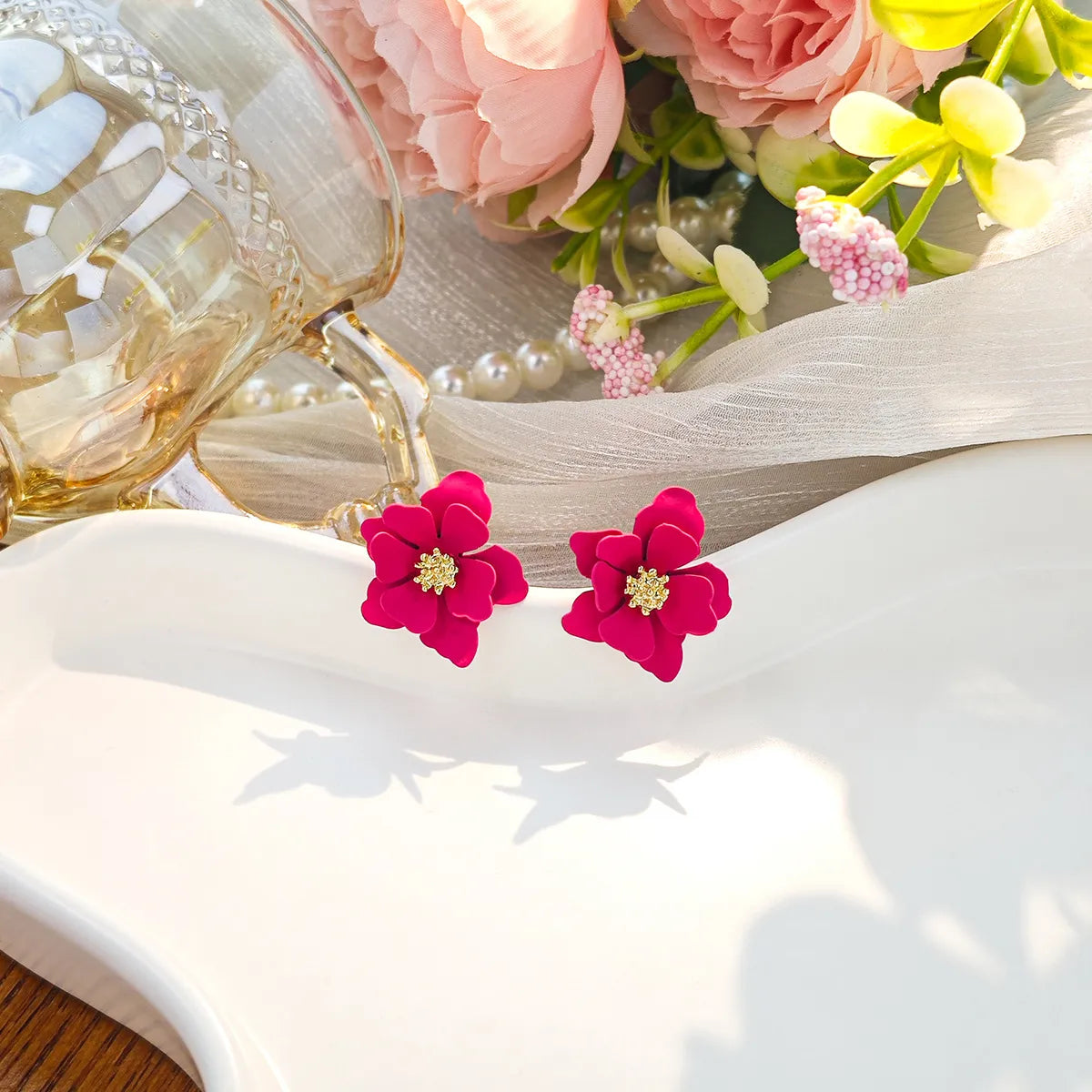 1 Pair Simple Style Classic Style Flower Iron Ear Studs