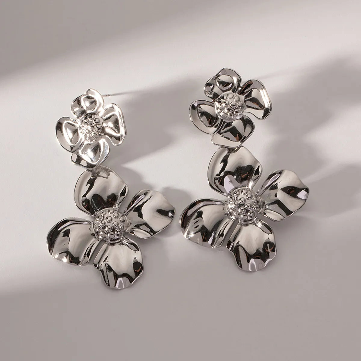 1 Pair Simple Style Classic Style Flower Plating 304 Stainless Steel Drop Earrings