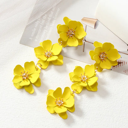 1 Pair Simple Style Classic Style Flower Plating Alloy Gold Plated Drop Earrings