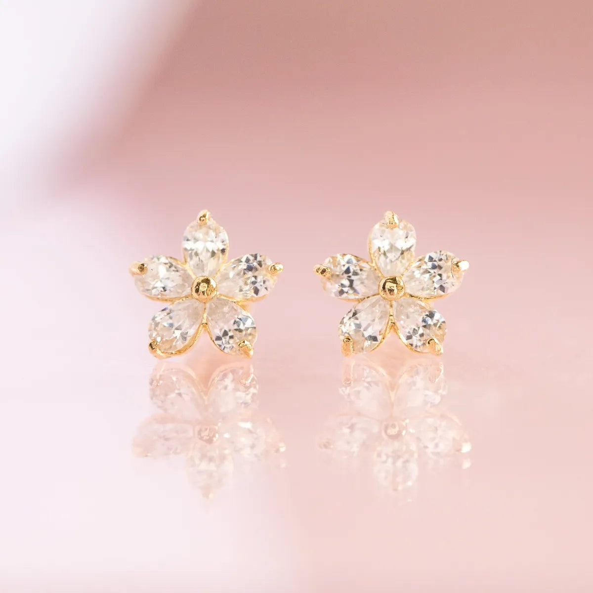 1 Pair Simple Style Classic Style Flower Plating Inlay Sterling Silver Zircon 18K Gold Plated Ear Studs